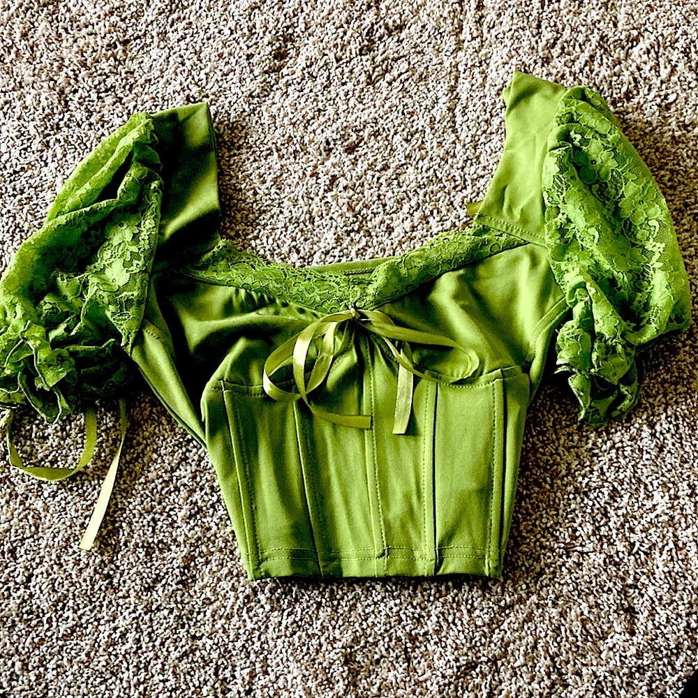 COPY - XS green corset top with a square neckline and lace sleeves! NWT